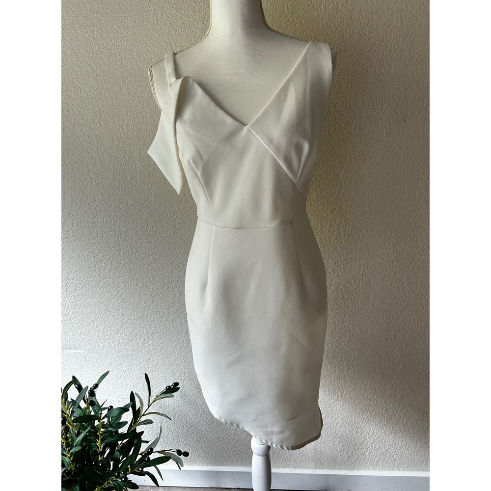 Chelsea28 Ivory Asymmetrical Bow Sheath Dress Size 6 Bridal Reception